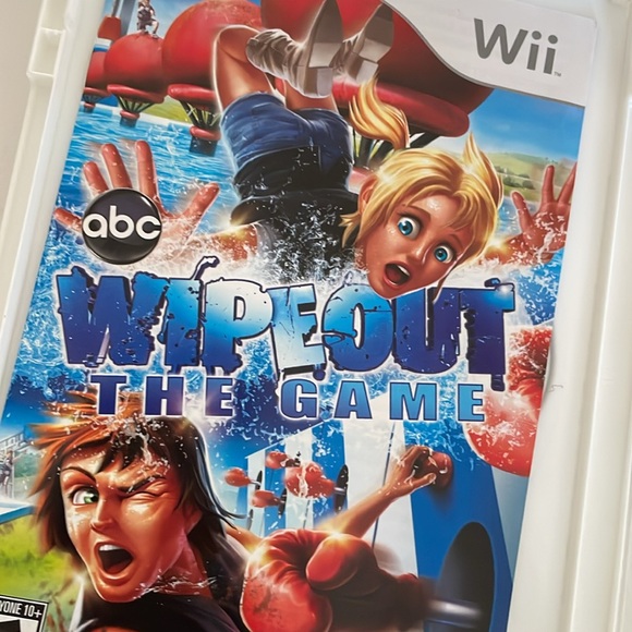 Nintendo Wii 2010 ABC Wipeout The Game Activision Video Game - Picture 7 of 10